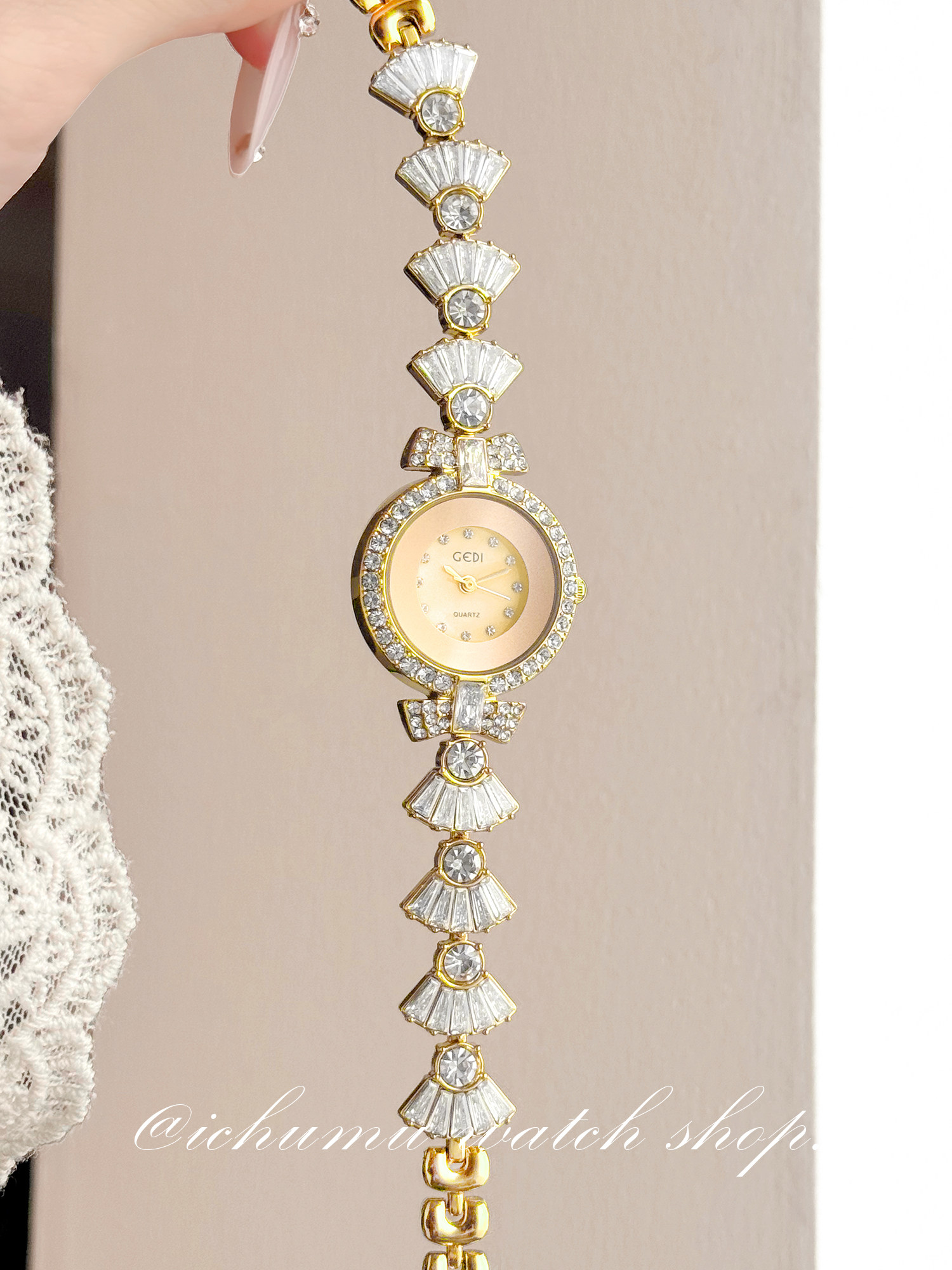 Luxury Watch In Usa - Meerjungfrauen-Damenuhr: Luxuriöse Nischen-Diamantarmbanduhr mit Quarzwerk –