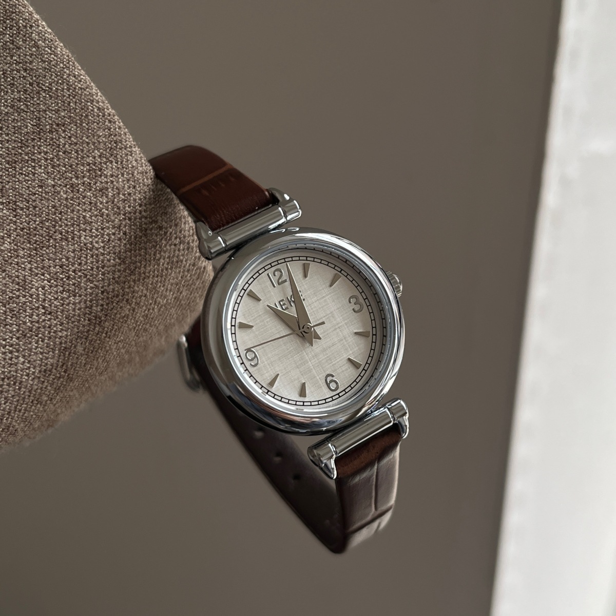 Vintage-Stil Luxus-Uhr Hochwer – Luxury Watch Leather Strap Bewertung und Preis