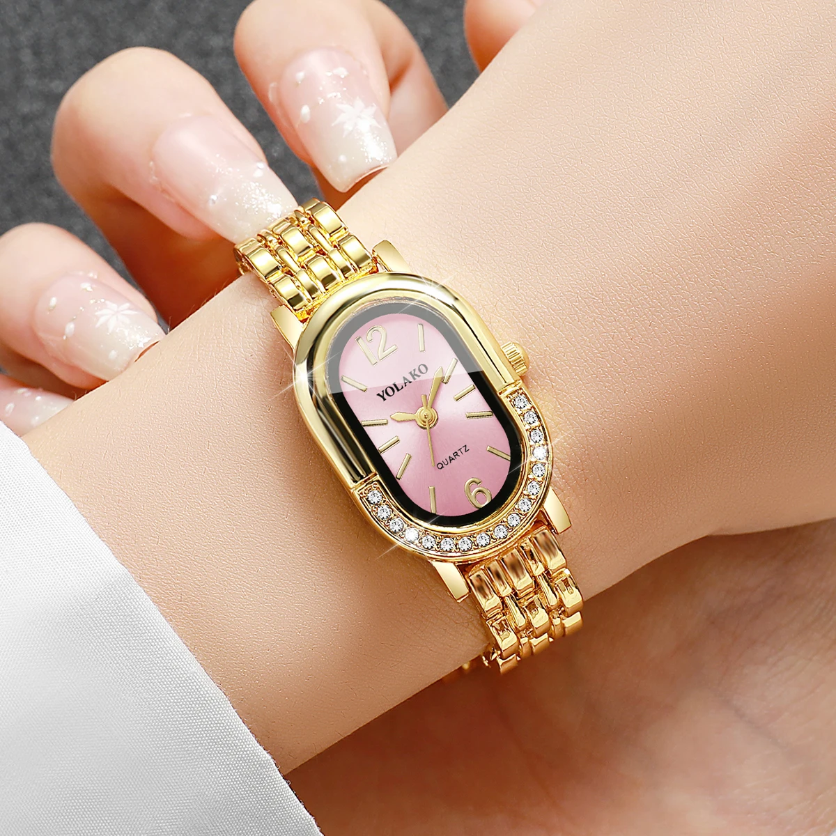 Luxuriöse Strass-Damen-Quarzuh – Luxury Watch Holder Bewertung und Preis