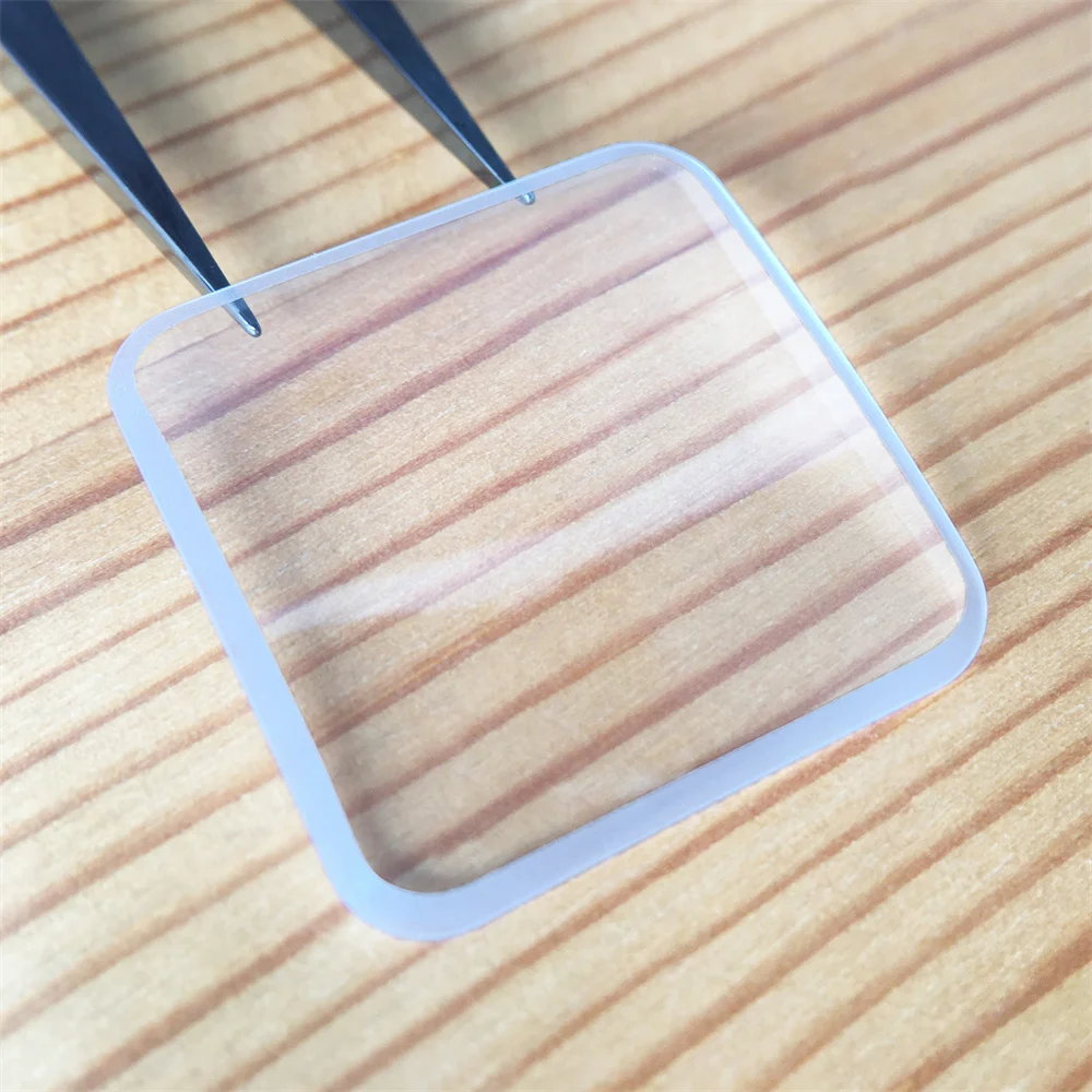 Kuppeluhr aus Saphirglas für C – Luxury Watch Engraving Bewertung und Preis