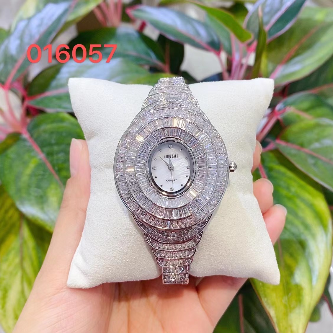 016057 Luxus-Damenuhren Kubisc – Luxury Watch Holder Bewertung und Preis